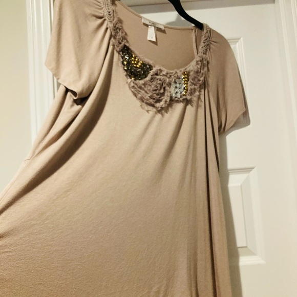Beautifully embellished taupe knit top 1X - Picture 3 of 3